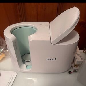 Cricut mug press